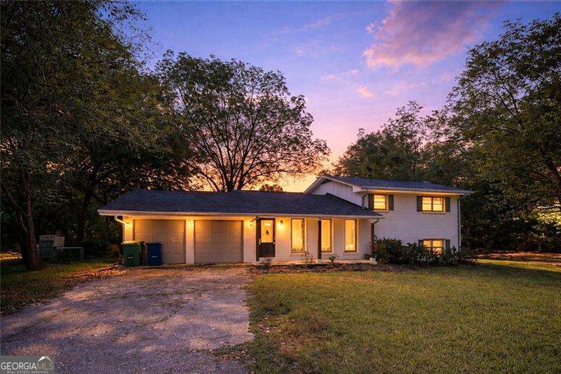4 bedroom, 2.5 bathroom, 1,846 sq ft single family residence for sale at 2761 Zane Grey Drive, Atlanta, GA 30316 — photo 1 of 38