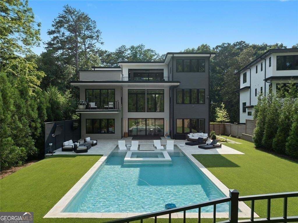 6 bedroom, 5 bathroom, 12,490 sq ft single family residence for sale at 4063 Rickenbacker Drive, Atlanta, GA 30342 — photo 7
