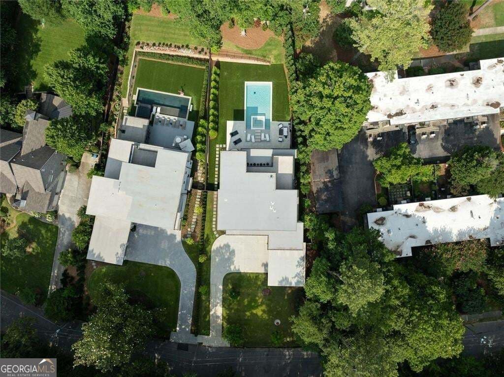 6 bedroom, 5 bathroom, 12,490 sq ft single family residence for sale at 4063 Rickenbacker Drive, Atlanta, GA 30342 — photo 3