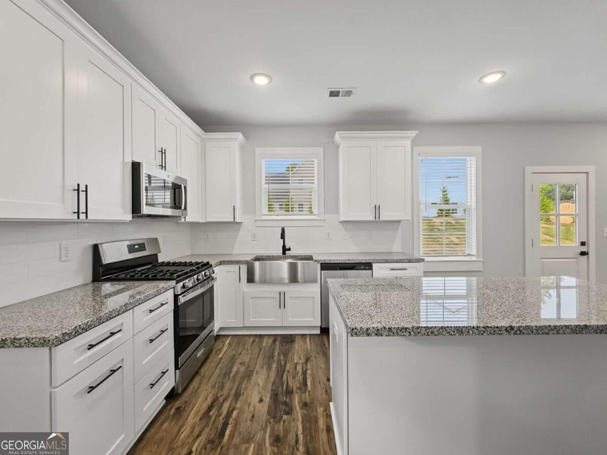 4 bedroom, 2.5 bathroom, 2,146 sq ft single family residence for sale at 5065 Brightmore Court, Austell, GA 30106 — photo 7