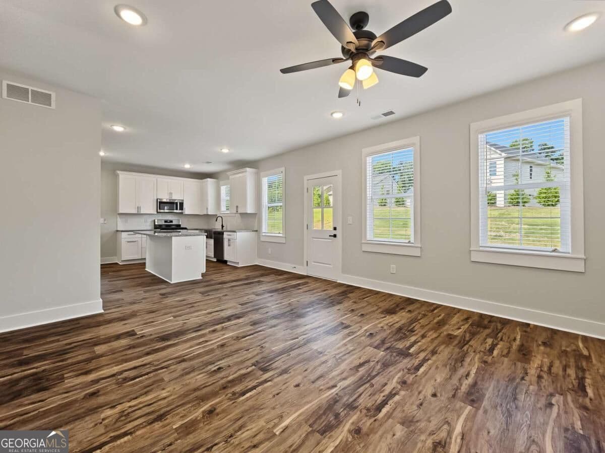 4 bedroom, 2.5 bathroom, 2,146 sq ft single family residence for sale at 5065 Brightmore Court, Austell, GA 30106 — photo 3