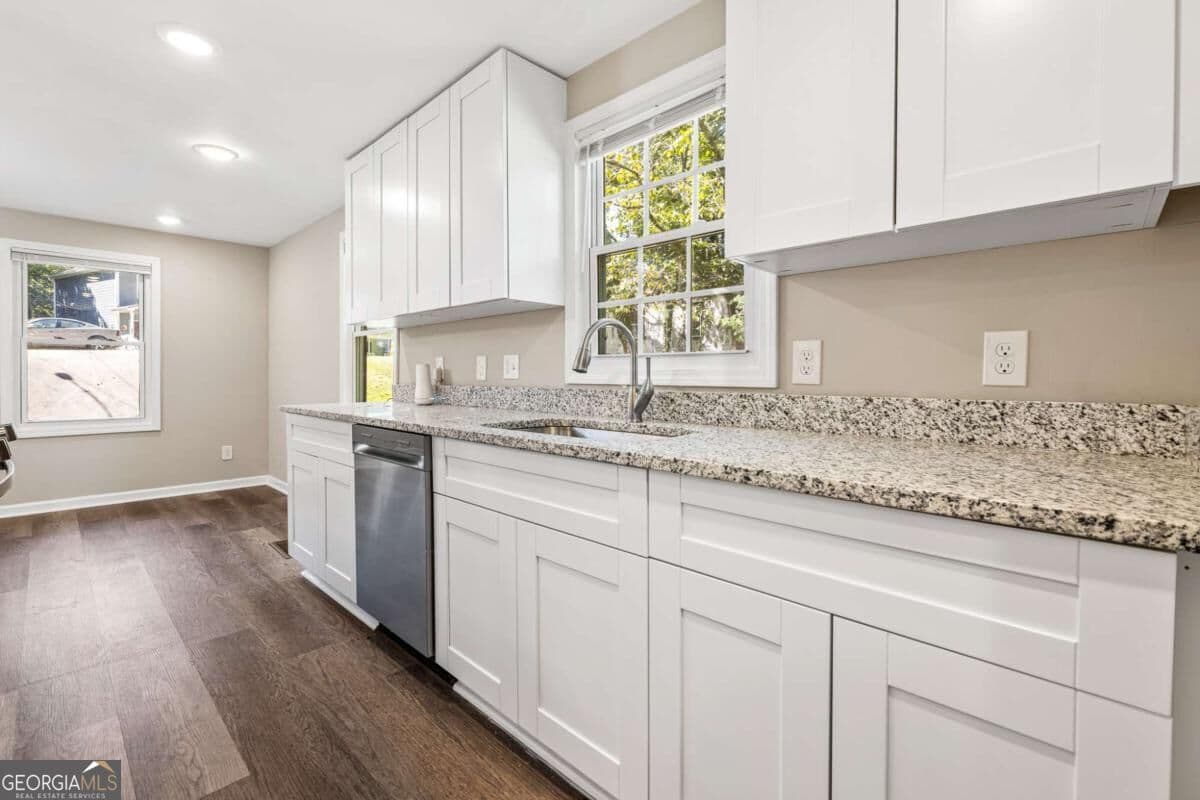 3 bedroom, 2 bathroom, 1,550 sq ft single family residence for sale at 2571 Elliott Street, Atlanta, GA 30318 — photo 9