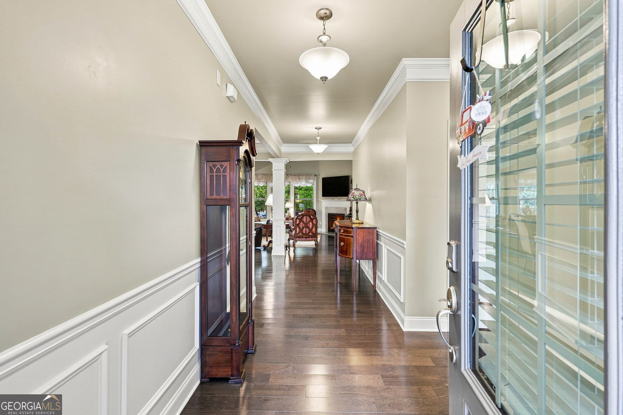 3 bedroom, 2 bathroom, 1,897 sq ft single family residence for sale at 5910 Stellata Circle, Cumming, GA 30028 — photo 4
