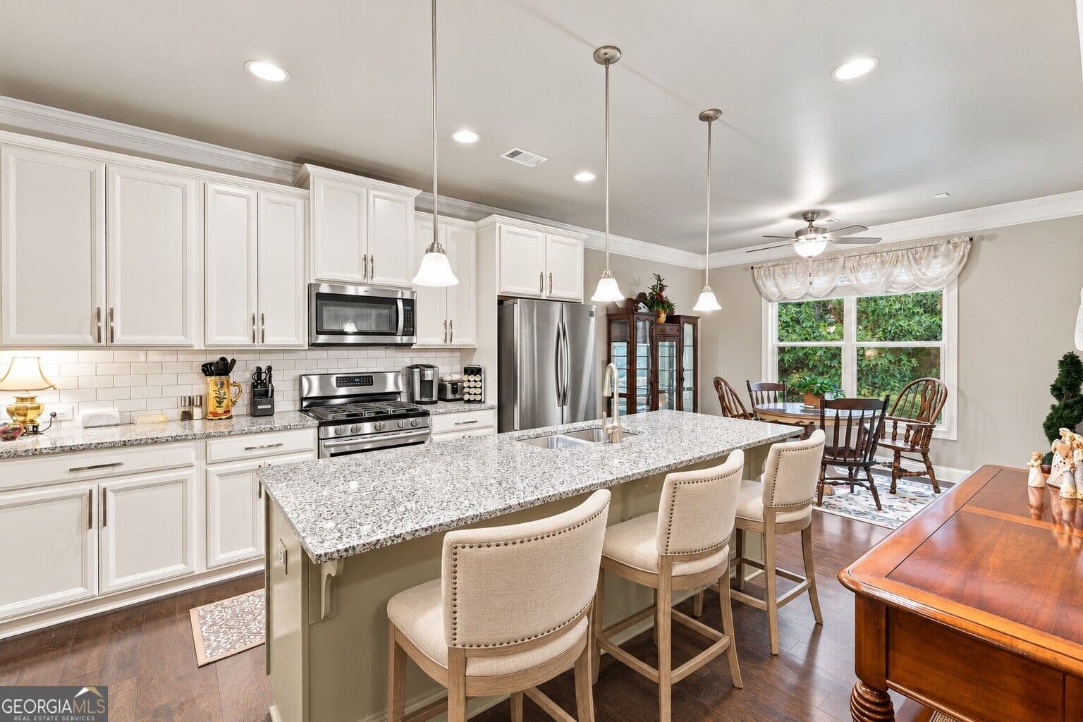 3 bedroom, 2 bathroom, 1,897 sq ft single family residence for sale at 5910 Stellata Circle, Cumming, GA 30028 — photo 8