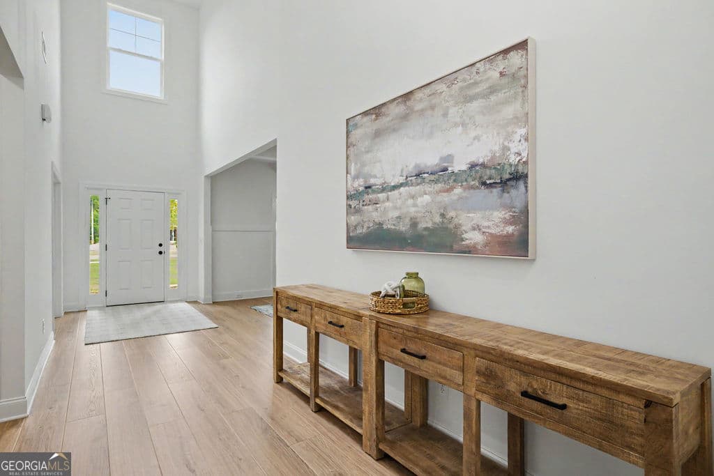 5 bedroom, 4.5 bathroom, 4,260 sq ft single family residence for sale at 400 Atlantica Drive, Newnan, GA 30263 — photo 4
