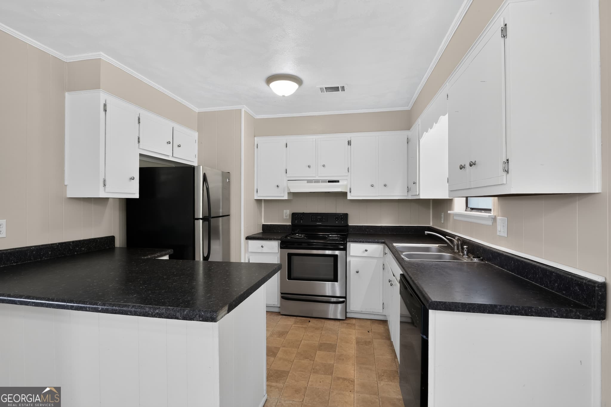 3 bedroom, 2 bathroom, 1,300 sq ft single family residence under contract at 2509 Mickey Drive, Hephzibah, GA 30815 — photo 6