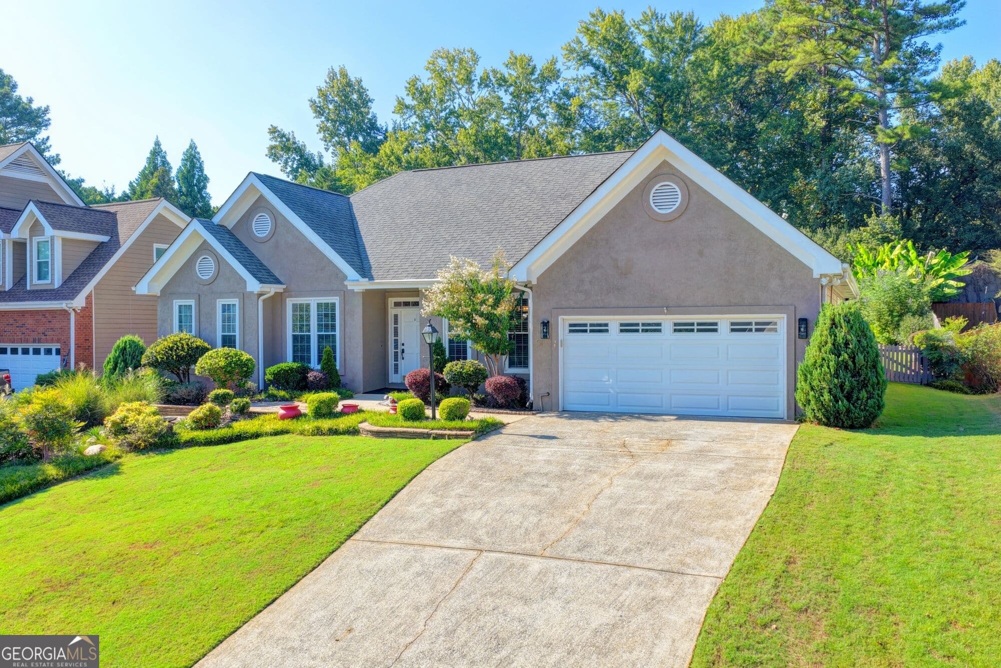 3 bedroom, 2 bathroom, 2,408 sq ft single family residence for sale at 2949 Gavin Place, Duluth, GA 30096 — photo 3