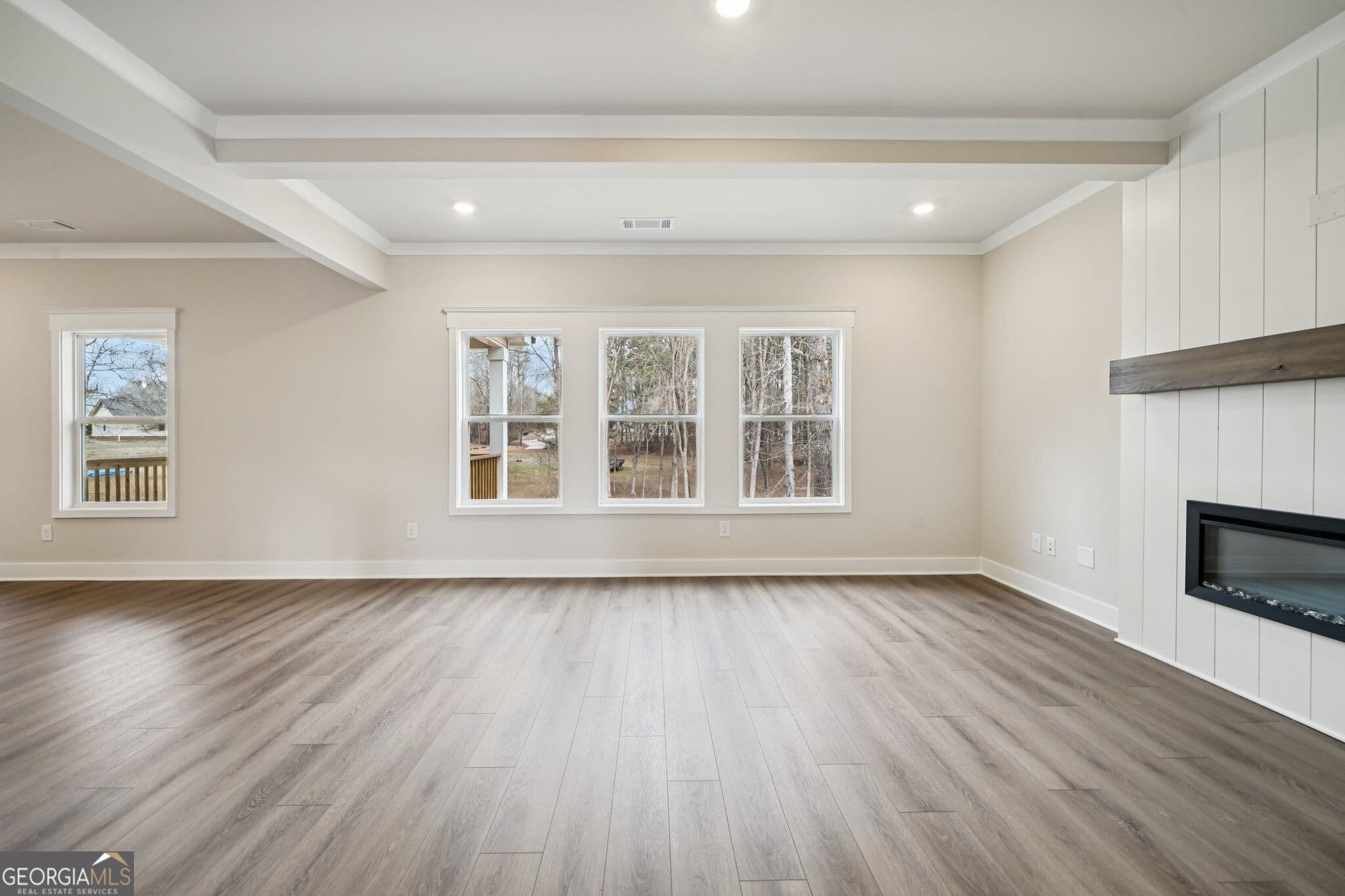 5 bedroom, 4 bathroom, 2,535 sq ft single family residence for sale at 658 Winding Rose Drive, Hoschton, GA 30548 — photo 6