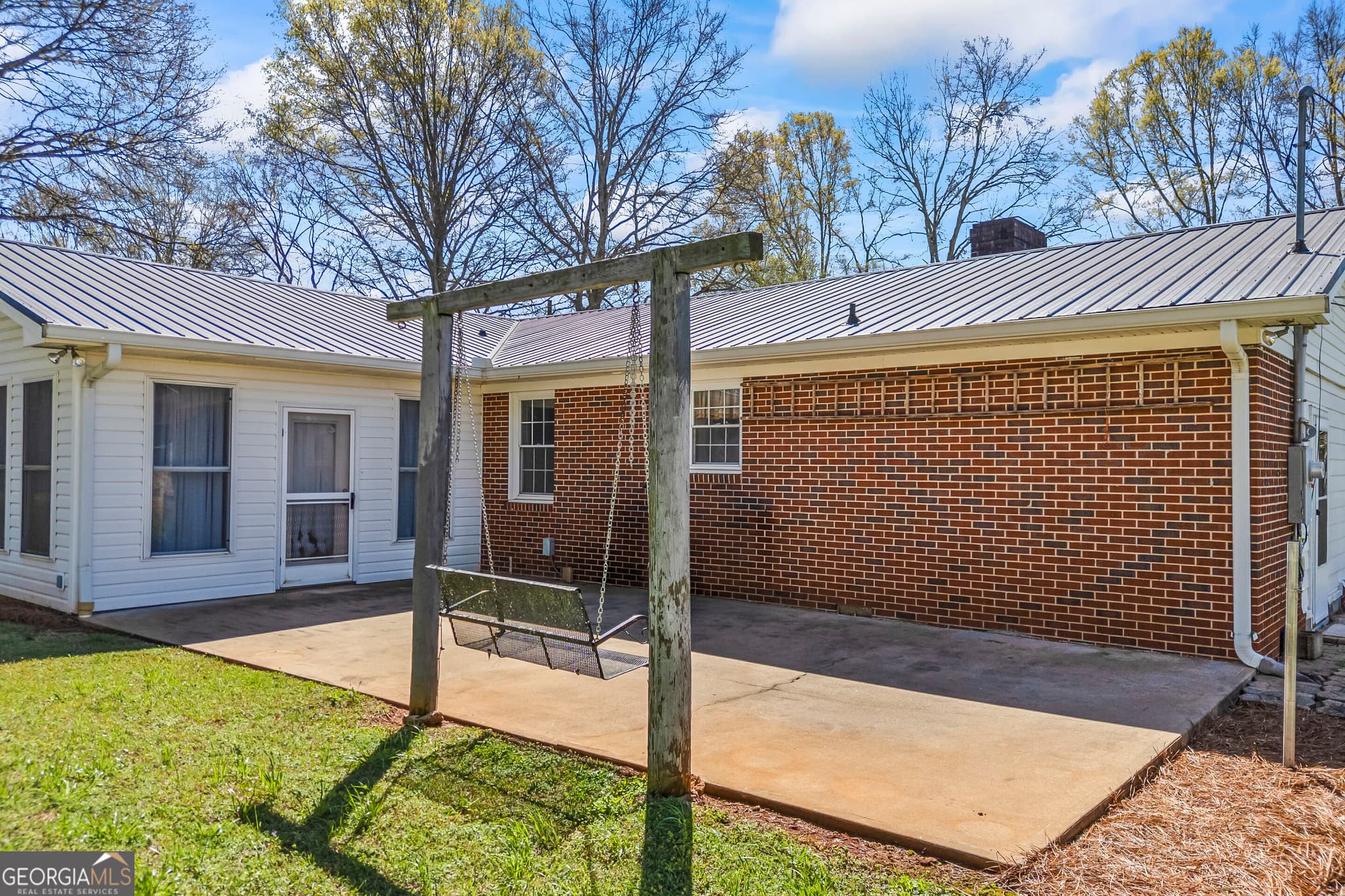 3 bedroom, 2 bathroom, 1,212 sq ft single family residence for sale at 131 Roosevelt Boulevard, Commerce, GA 30529 — photo 10