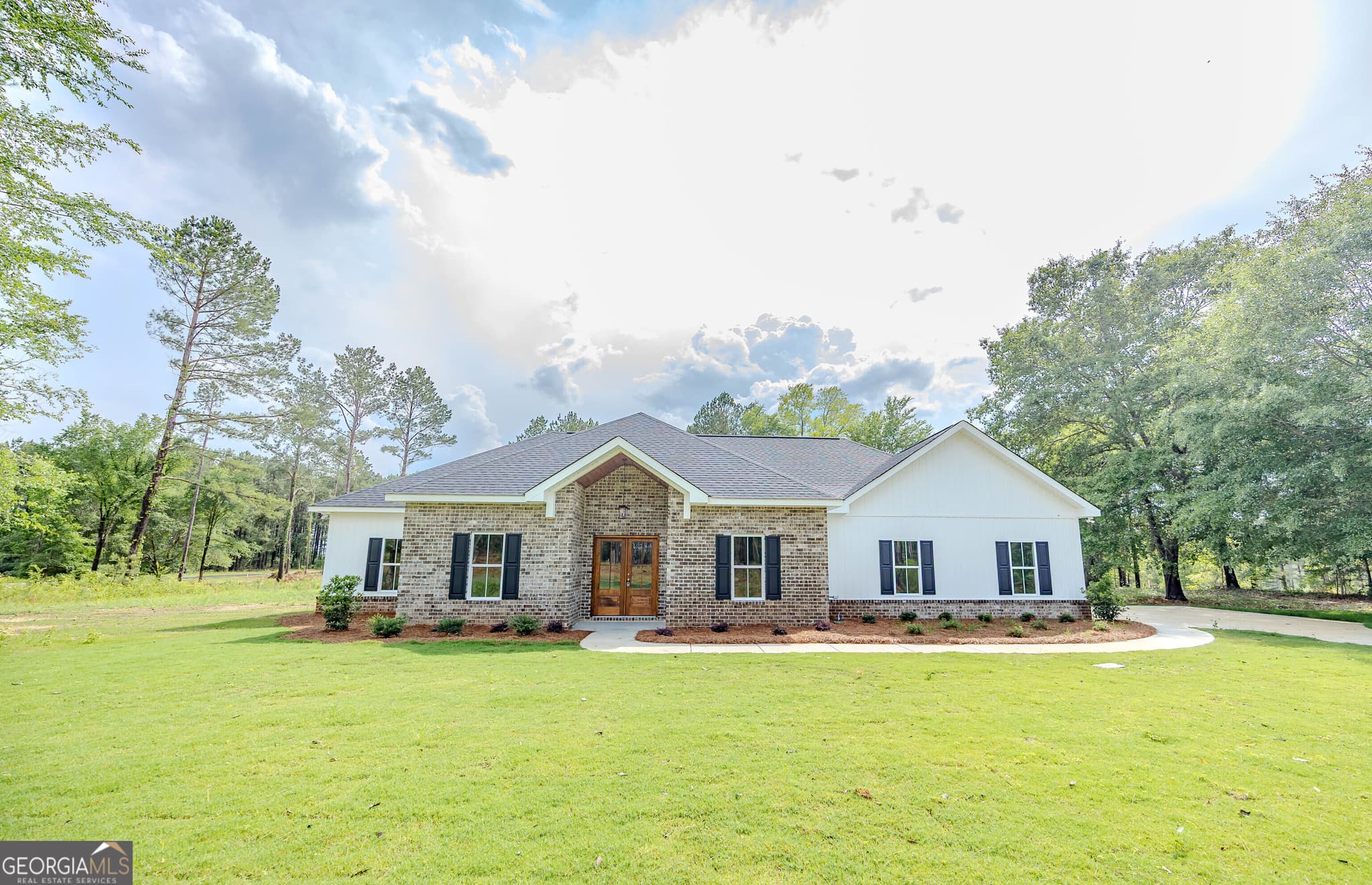 4 bedroom, 2 bathroom, 2,200 sq ft single family residence for sale at 905 Sweet Magnolia Circle, Dublin, GA 31021 — photo 3