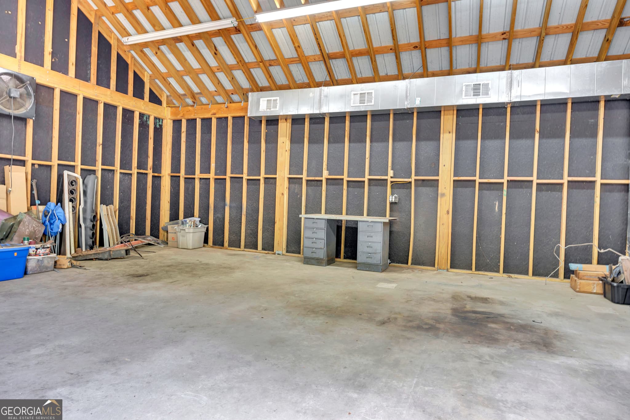 4 bedroom, 3 bathroom, 2,722 sq ft single family residence for sale at 560 Hawks Trail, Newborn, GA 30056 — photo 5