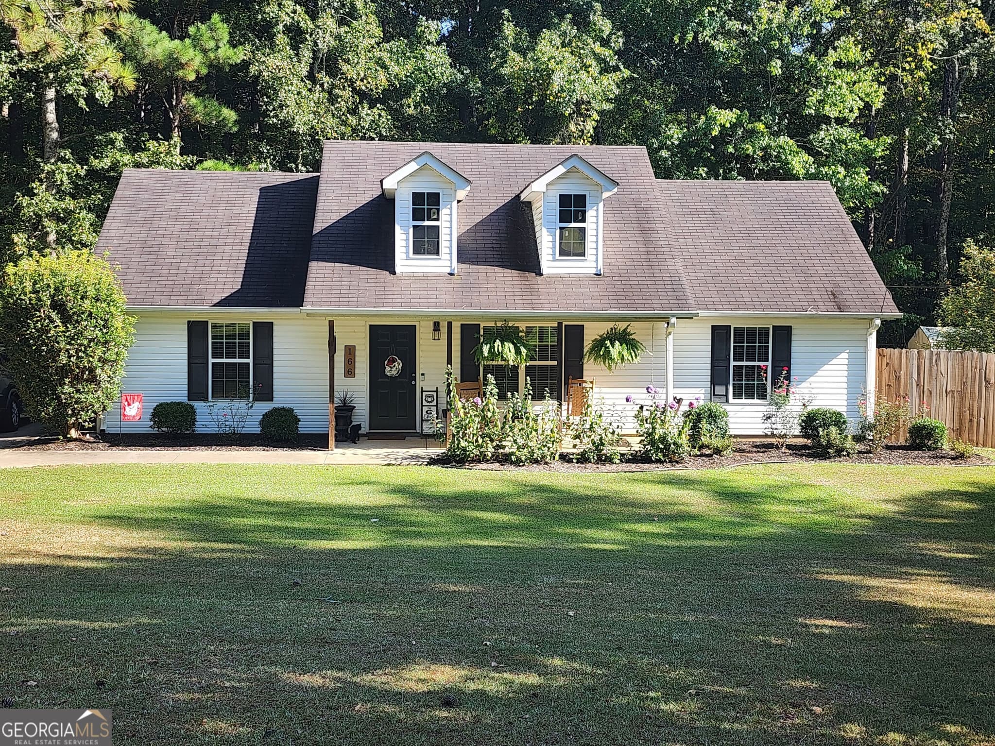 3 bedroom, 2 bathroom, 1,248 sq ft single family residence for sale at 166 Fellowship Drive, Barnesville, GA 30204 — photo 2