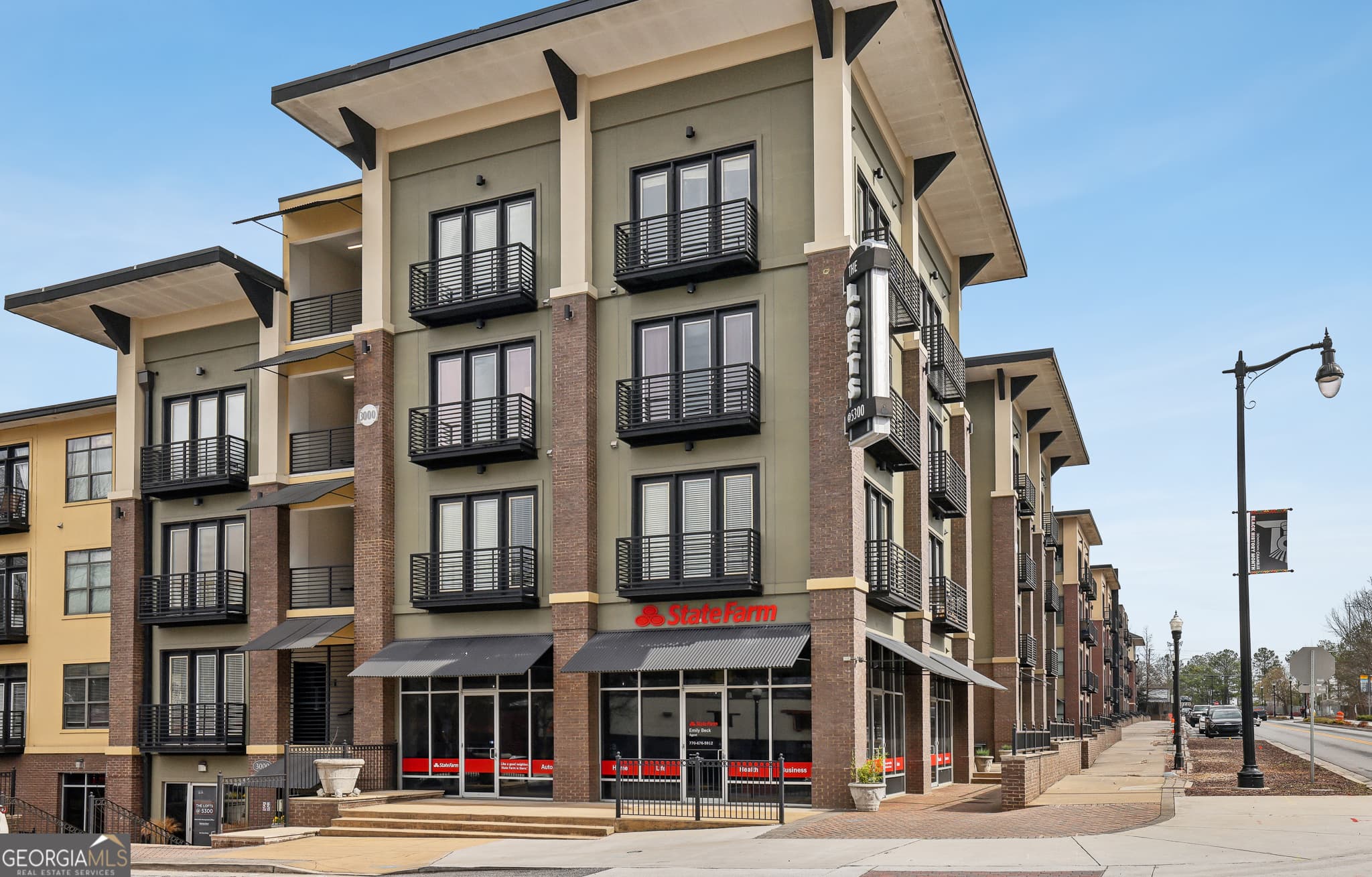 1 bedroom, 1 bathroom, 627 sq ft loft,condominium sold at 5300 Peachtree Road 3601, Atlanta, GA 30341