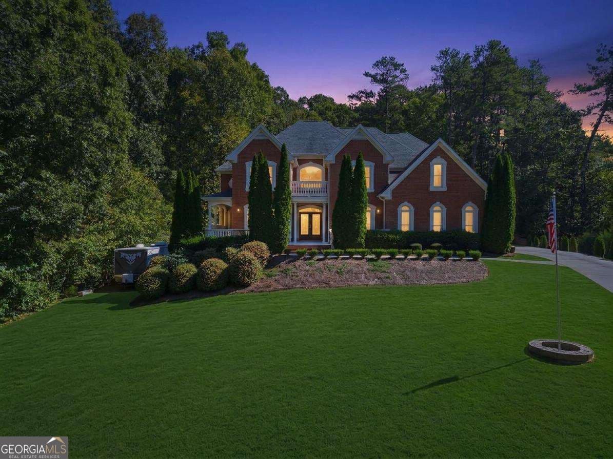 5 bedroom, 6.5 bathroom, 7,360 sq ft single family residence for sale at 2650 Riverfront Drive, Snellville, GA 30039 — photo 4