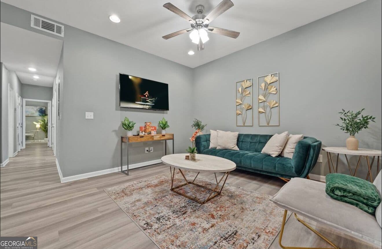 3 bedroom, 2 bathroom, 1,212 sq ft apartment for rent at 1891 TREMONT Drive #2, Atlanta, GA 30314 for $2,650 a month — photo 1 of 16