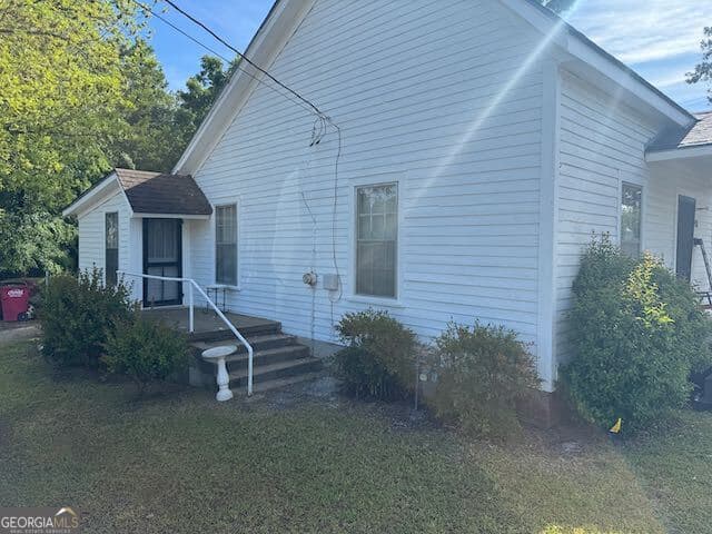 3 bedroom, 2 bathroom, 1,442 sq ft single family residence for sale at 319 E McCarty Street, Sandersville, GA 31082 — photo 4