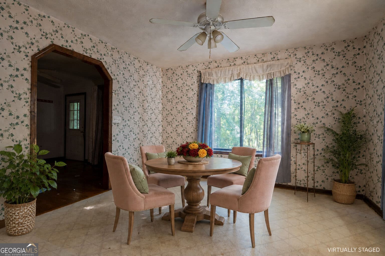 4 bedroom, 3 bathroom, 2,500 sq ft single family residence for sale at 1100 Pine Grove Pointe Drive, Roswell, GA 30075 — photo 8