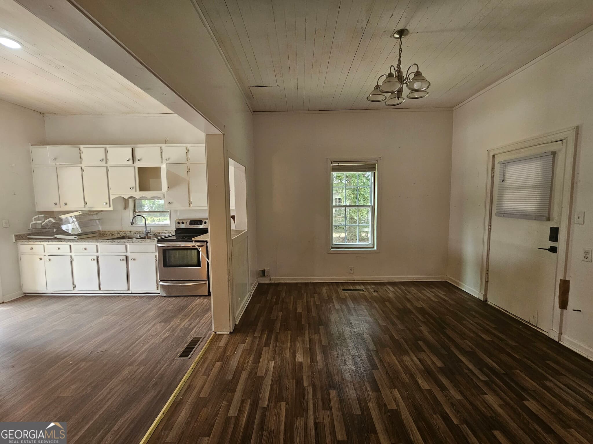 4 bedroom, 3.5 bathroom, 1,644 sq ft single family residence for sale at 14 Mill Street, Jackson, GA 30233 — photo 7