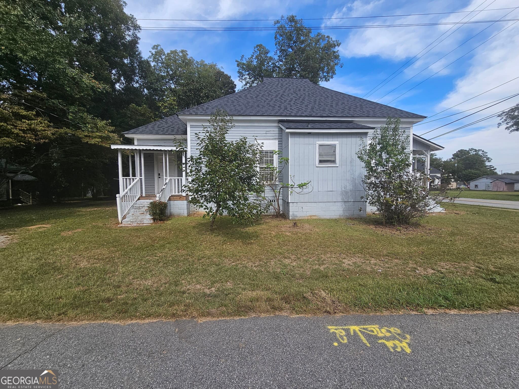 4 bedroom, 3.5 bathroom, 1,644 sq ft single family residence for sale at 14 Mill Street, Jackson, GA 30233 — photo 5