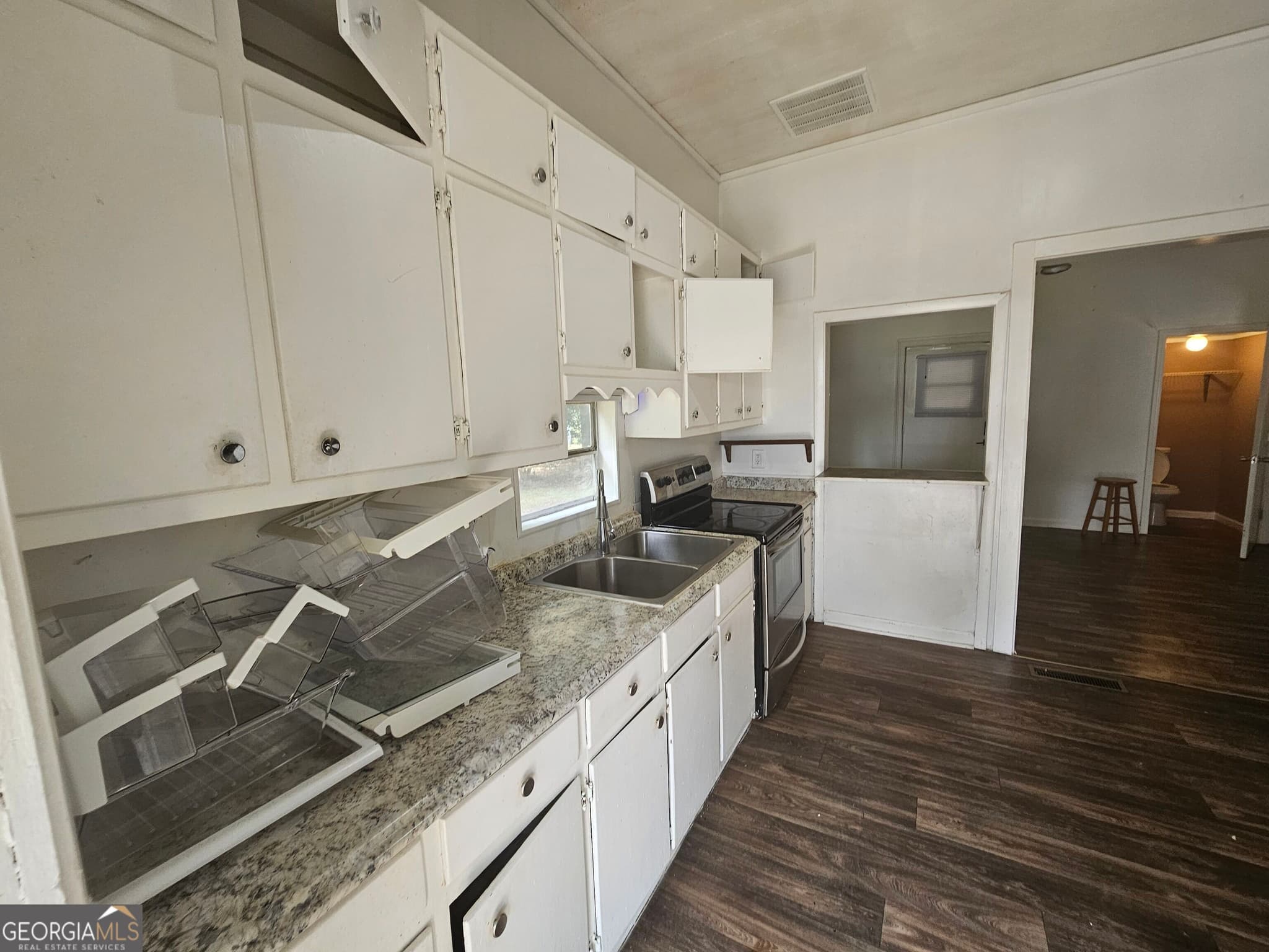 4 bedroom, 3.5 bathroom, 1,644 sq ft single family residence for sale at 14 Mill Street, Jackson, GA 30233 — photo 8