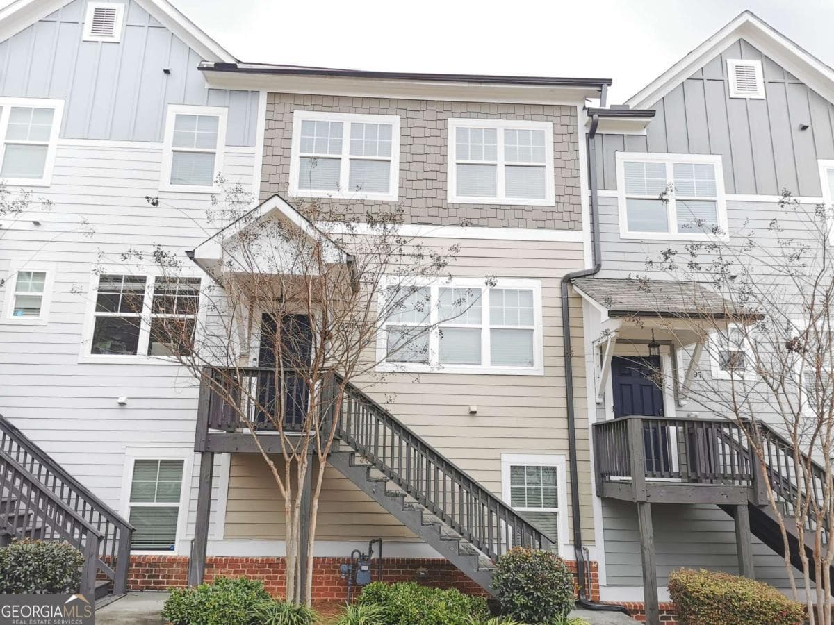 3 bedroom, 3.5 bathroom, 1,600 sq ft townhouse for rent at 3795 Oxford Circle, Atlanta, GA 30340 for $2,750 a month — photo 1 of 1