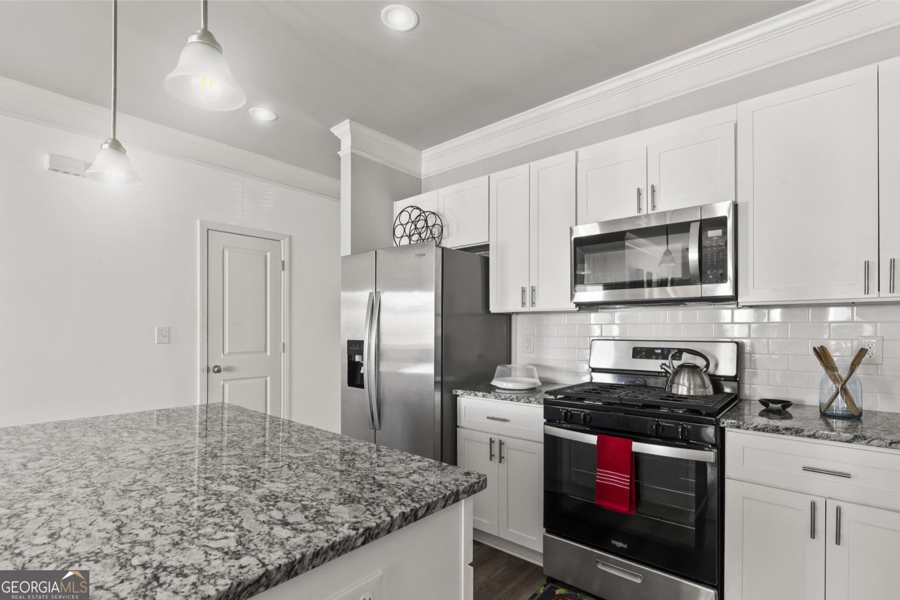 3 bedroom, 2.5 bathroom, 1,570 sq ft townhouse for sale at 460 Village Creek Drive B, Atlanta, GA 30354 — photo 7