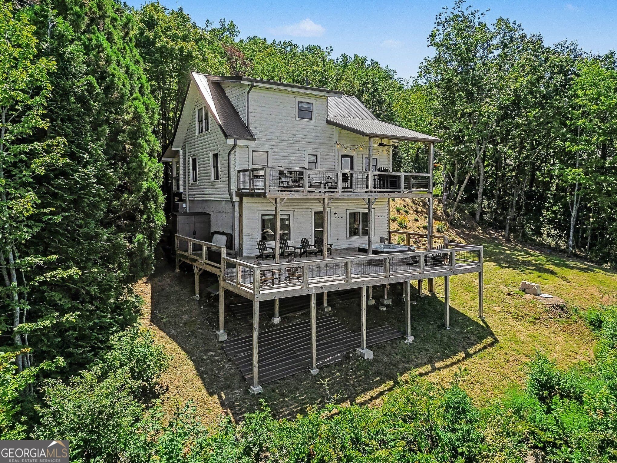3 bedroom, 3 bathroom, 2,016 sq ft cabin,single family residence for sale at 312 Tallulah View, Tallulah Falls, GA 30573 — photo 4