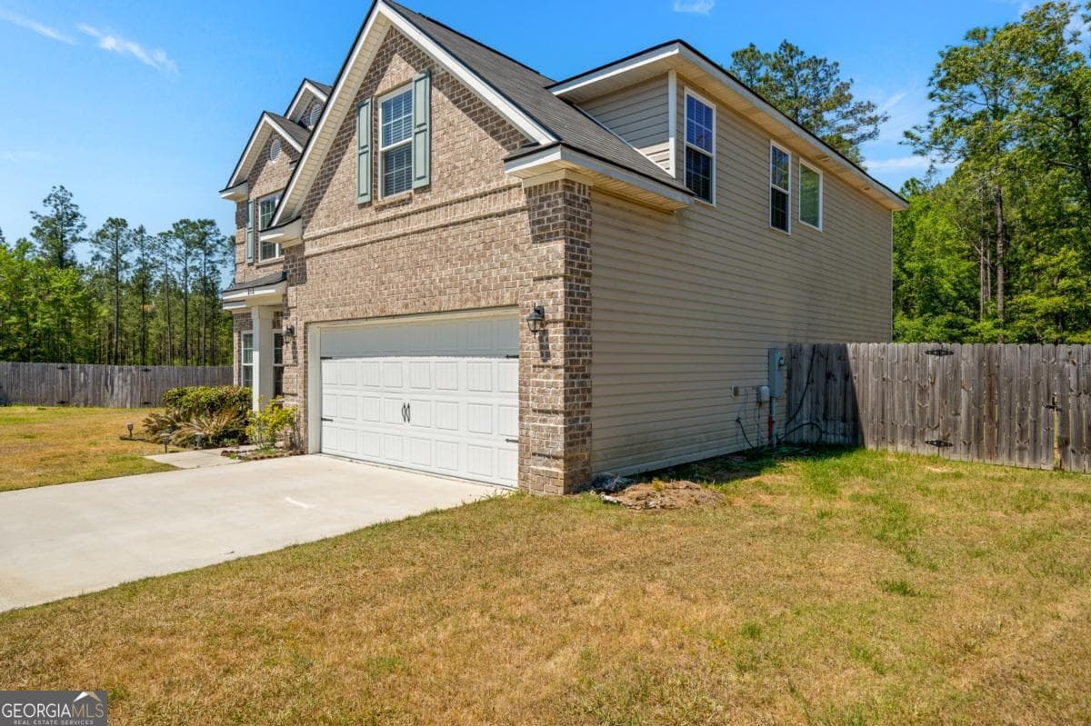 5 bedroom, 3 bathroom, 2,438 sq ft single family residence for sale at 212 Fairview Drive, Ludowici, GA 31316 — photo 6