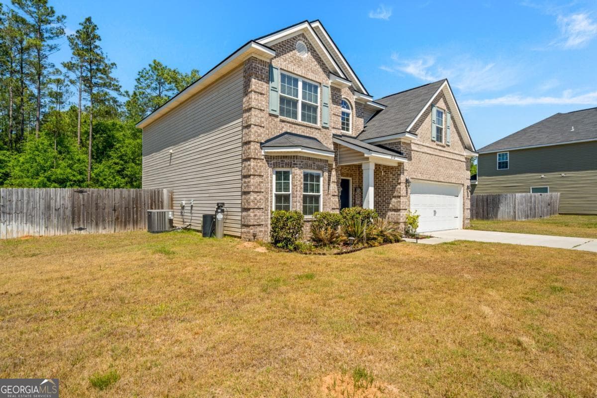 5 bedroom, 3 bathroom, 2,438 sq ft single family residence for sale at 212 Fairview Drive, Ludowici, GA 31316 — photo 5
