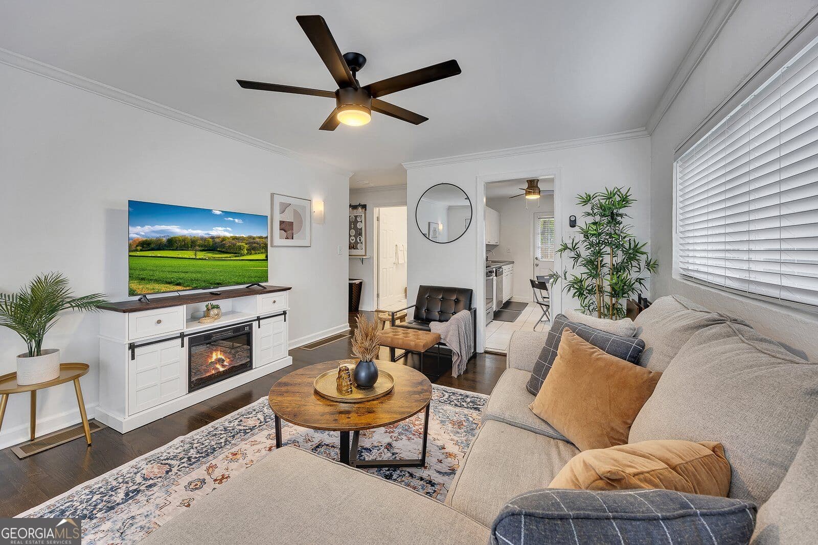 2 bedroom, 1 bathroom, 870 sq ft duplex for rent at 1040 Herndon Street UNIT B, Atlanta, GA 30318 for $2,250 a month — photo 4