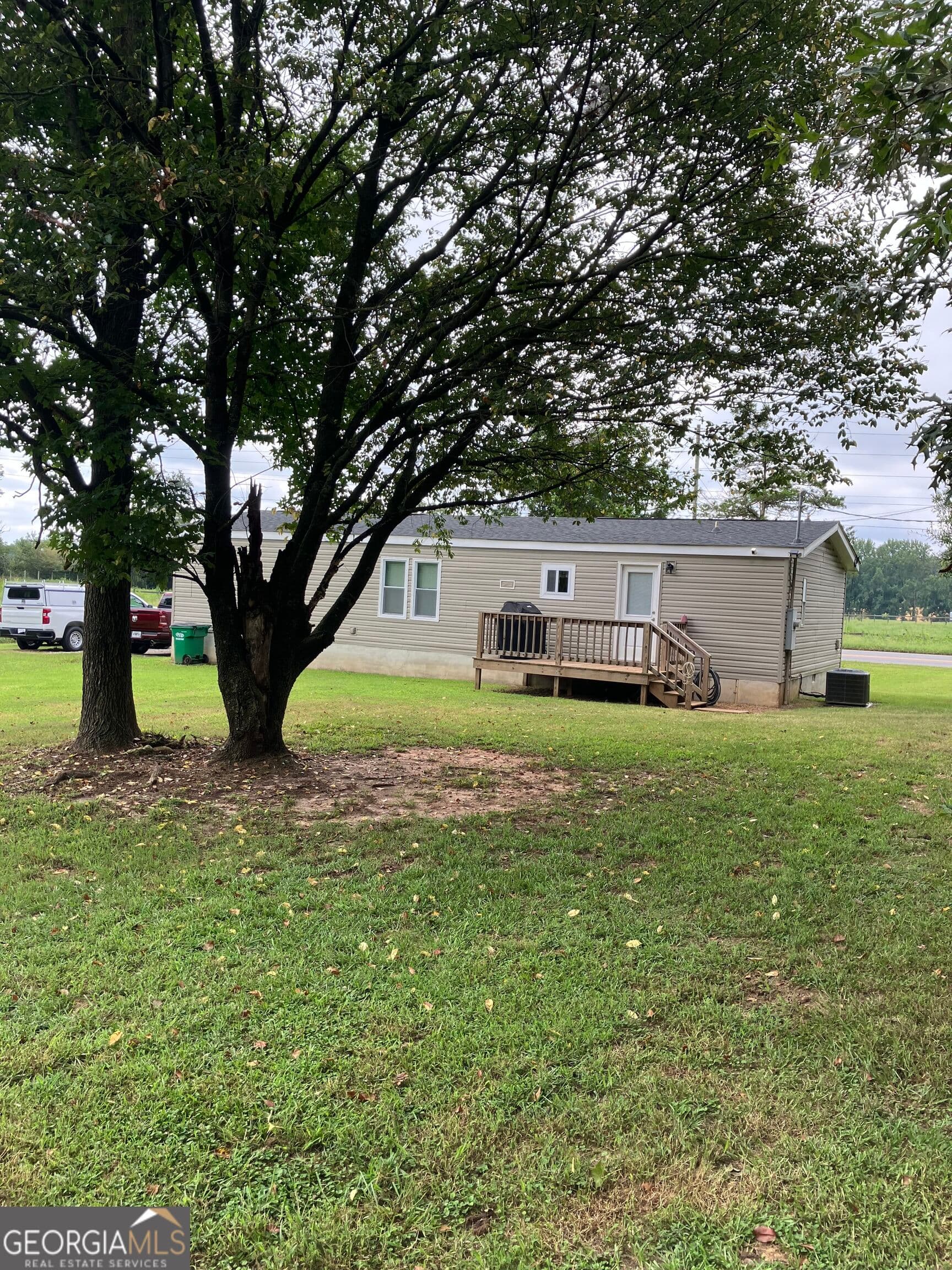 3 bedroom, 2 bathroom, 1,248 sq ft manufactured home,single family residence for sale at 3252 Brown Road, Martin, GA 30557 — photo 6