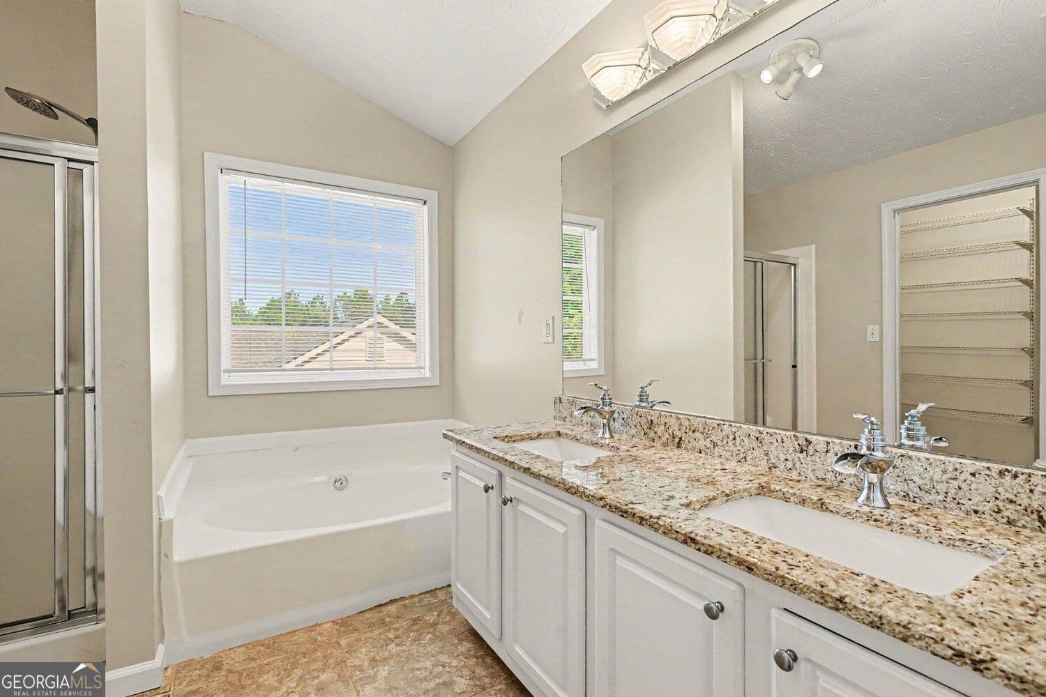 5 bedroom, 3 bathroom, 2,500 sq ft single family residence for sale at 524 Martin Forest Lane, Lawrenceville, GA 30045 — photo 5