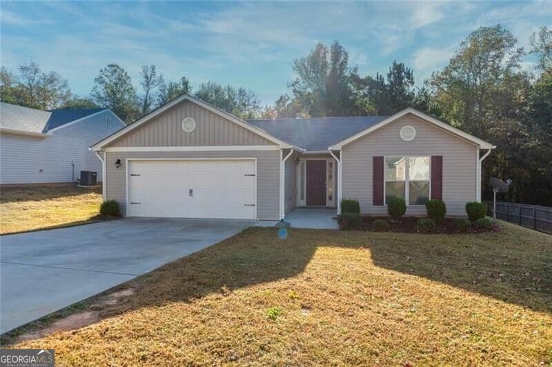 3 bedroom, 2 bathroom, 1,454 sq ft single family residence for rent at 947 Haymon Drive, Winder, GA 30680 for $1,895 a month — photo 1 of 32