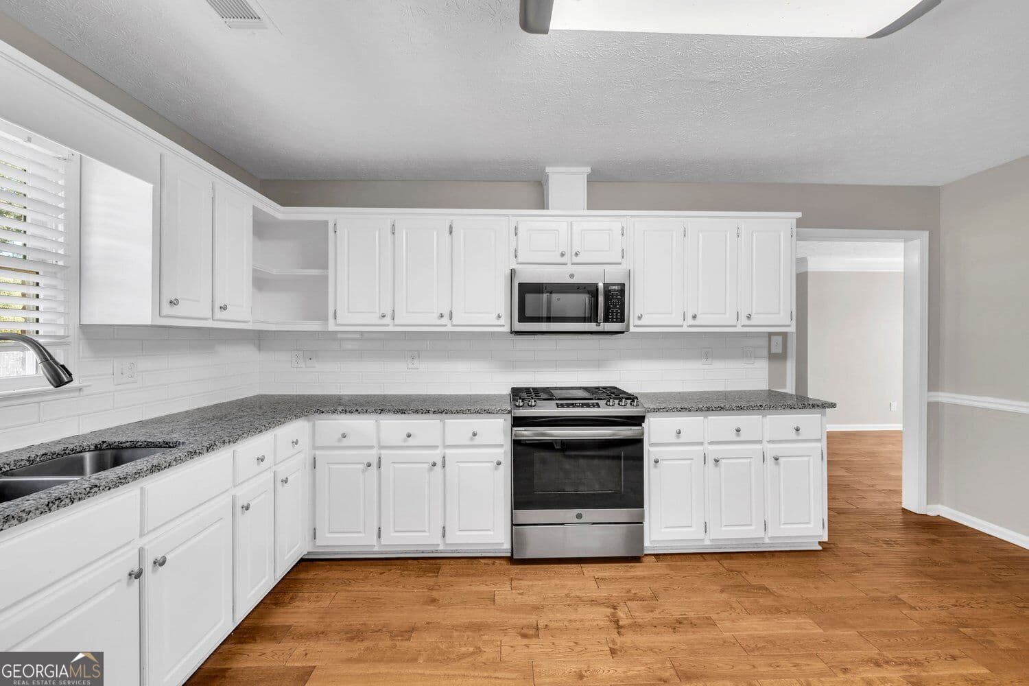 3 bedroom, 2 bathroom, 2,211 sq ft single family residence for sale at 419 Freedom Drive, Mcdonough, GA 30252 — photo 9
