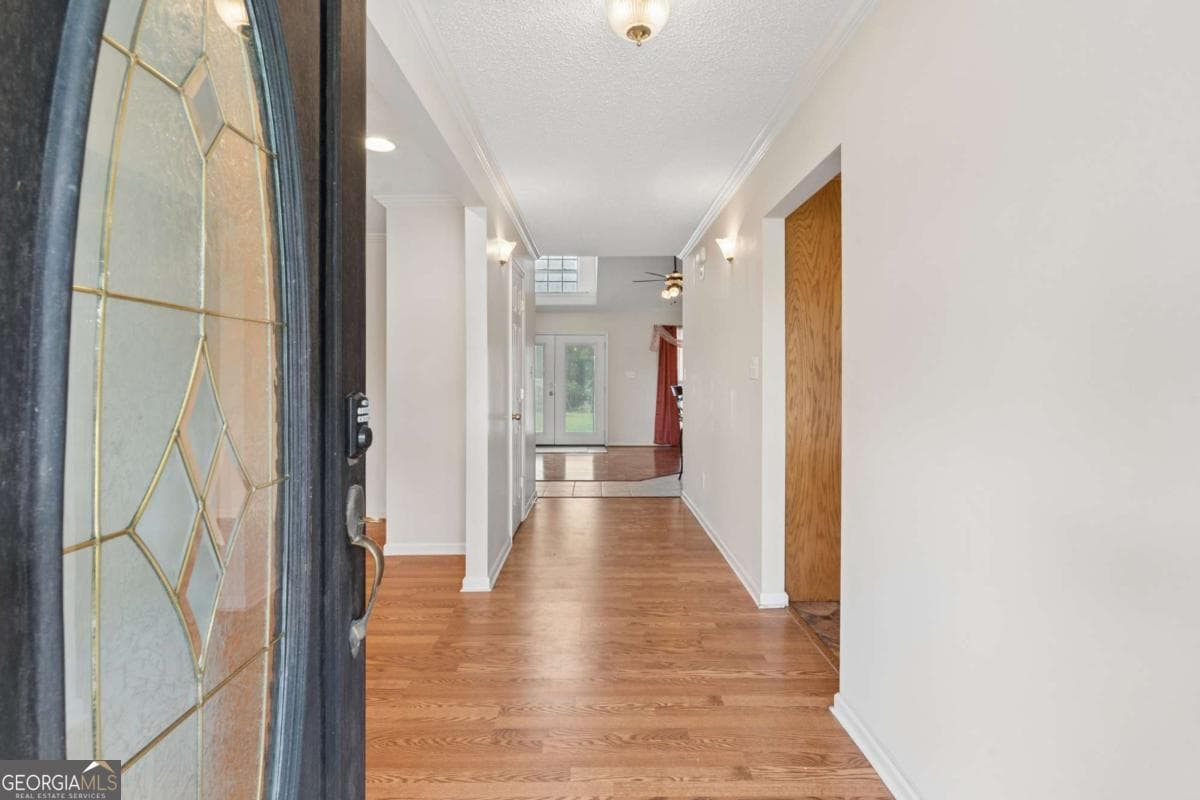 3 bedroom, 2 bathroom, 1,779 sq ft single family residence under contract at 27 Darling Street, Savannah, GA 31408 — photo 2