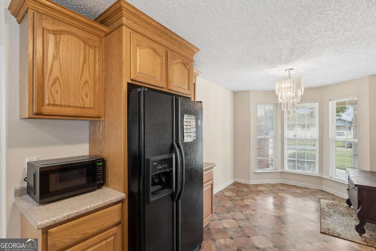 3 bedroom, 2 bathroom, 1,779 sq ft single family residence under contract at 27 Darling Street, Savannah, GA 31408 — photo 9