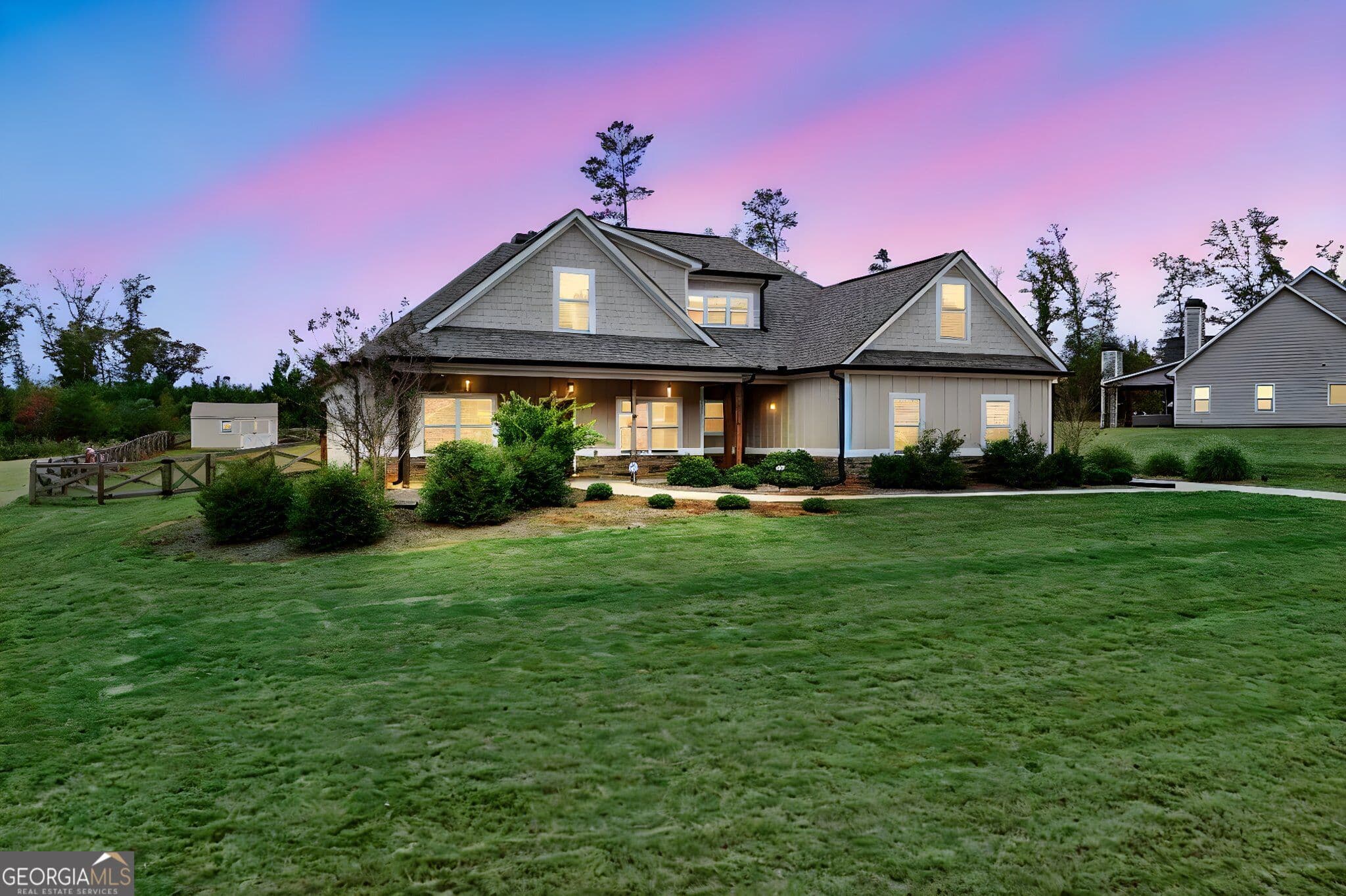 4 bedroom, 3 bathroom, 2,778 sq ft single family residence for sale at 294 Conner Lane, Williamson, GA 30292 — photo 2