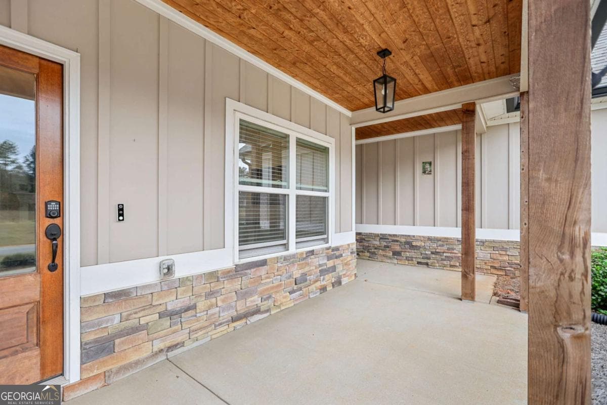 4 bedroom, 3 bathroom, 2,778 sq ft single family residence for sale at 294 Conner Lane, Williamson, GA 30292 — photo 9