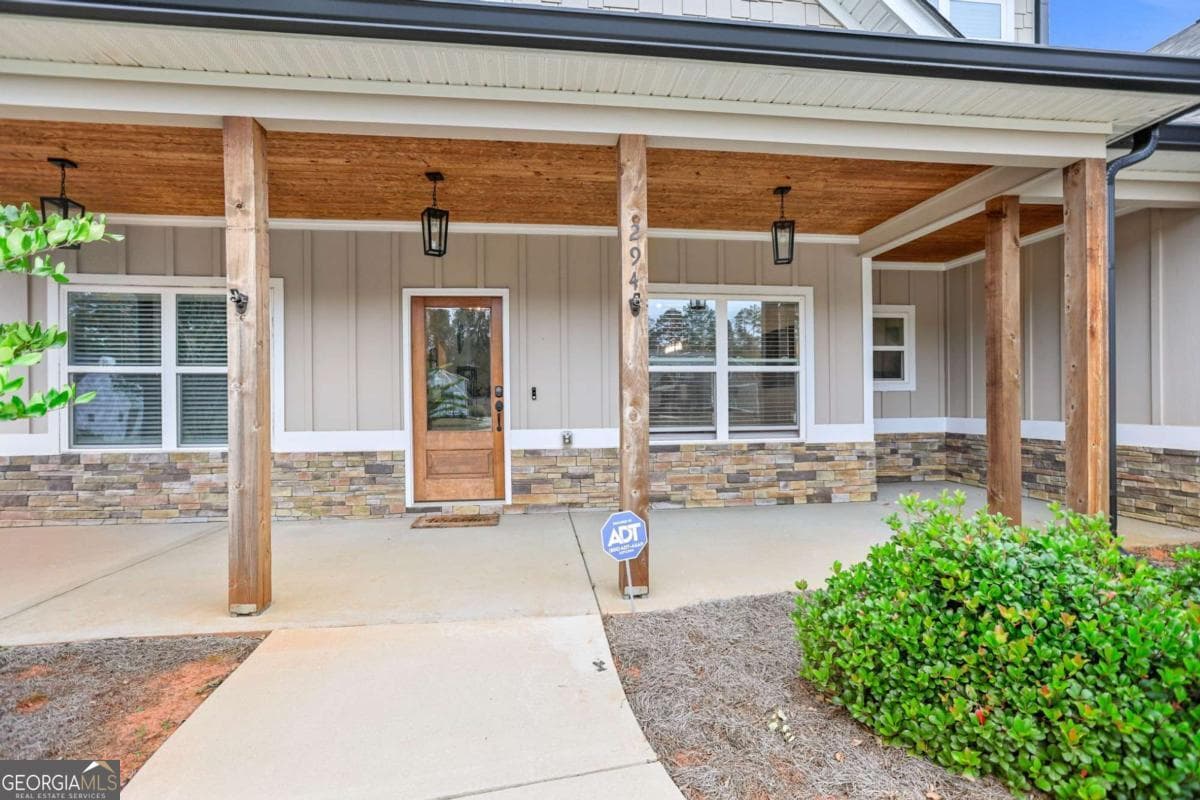 4 bedroom, 3 bathroom, 2,778 sq ft single family residence for sale at 294 Conner Lane, Williamson, GA 30292 — photo 8
