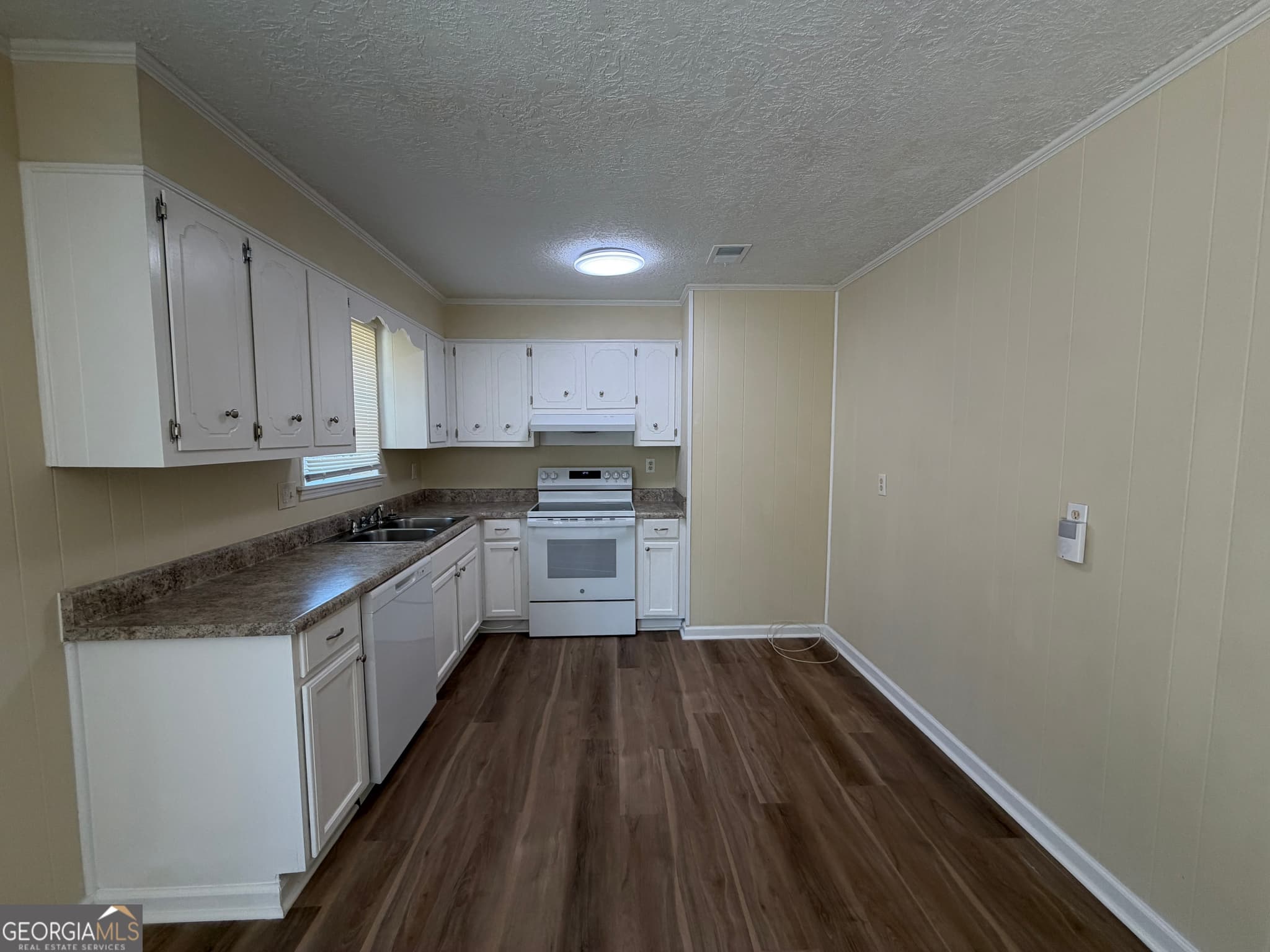 3 bedroom, 2 bathroom, 1,300 sq ft single family residence for sale at 2523 Teakwood Drive, Hephzibah, GA 30815 — photo 7