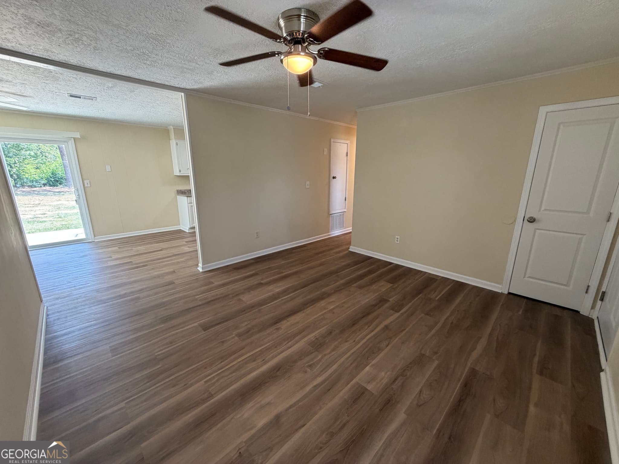 3 bedroom, 2 bathroom, 1,300 sq ft single family residence for sale at 2523 Teakwood Drive, Hephzibah, GA 30815 — photo 5