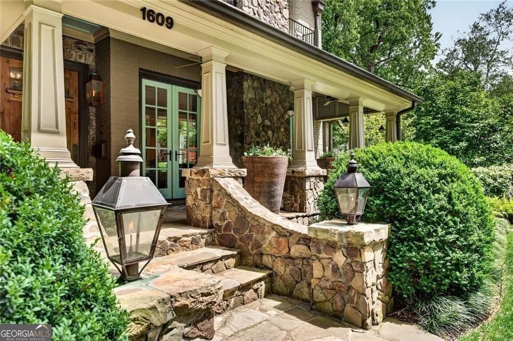 5 bedroom, 7 bathroom, 6,294 sq ft single family residence for sale at 1609 Nottingham Way, Atlanta, GA 30309 — photo 5