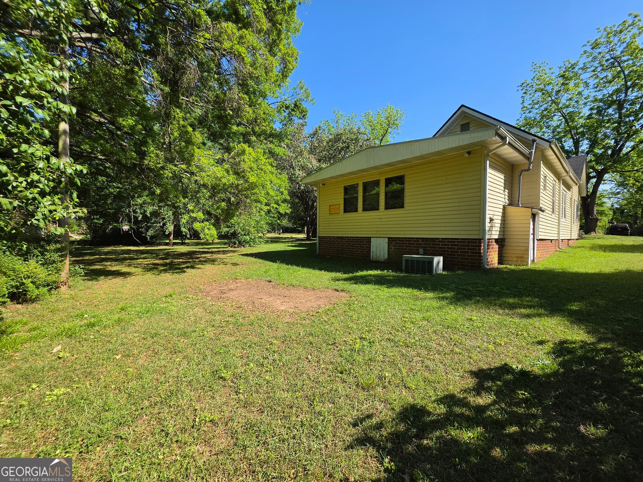 3 bedroom, 2 bathroom, 2,034 sq ft single family residence for sale at 109 Springdale Drive, Washington, GA 30673 — photo 6