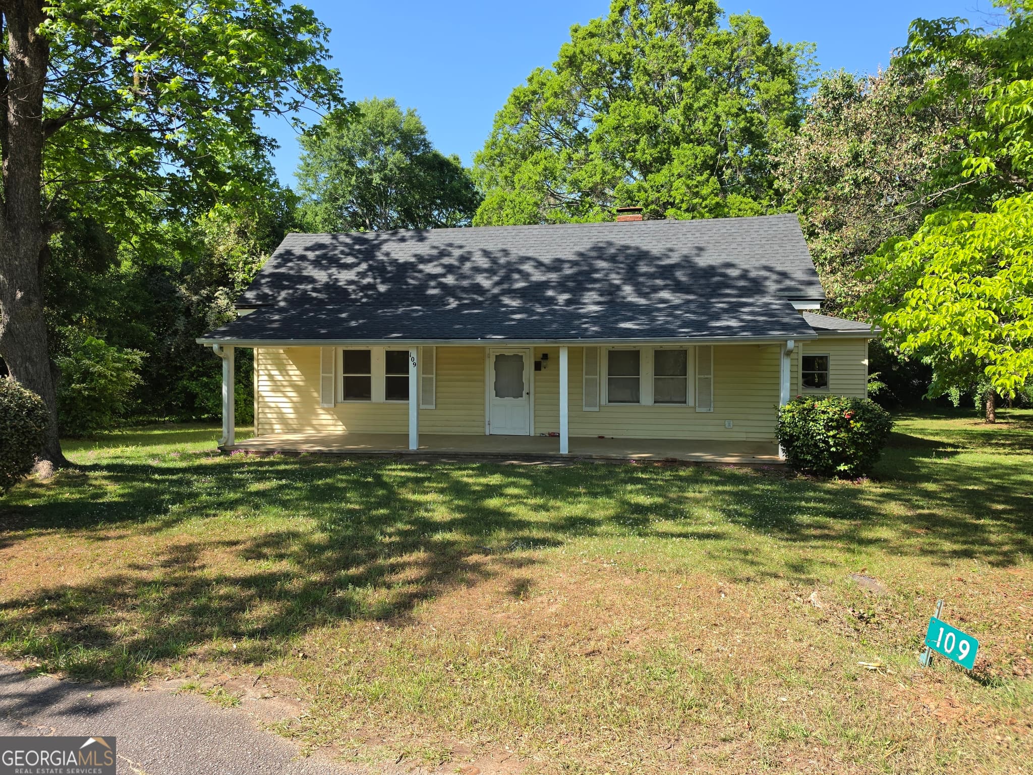 3 bedroom, 2 bathroom, 2,034 sq ft single family residence for sale at 109 Springdale Drive, Washington, GA 30673 — photo 1 of 35