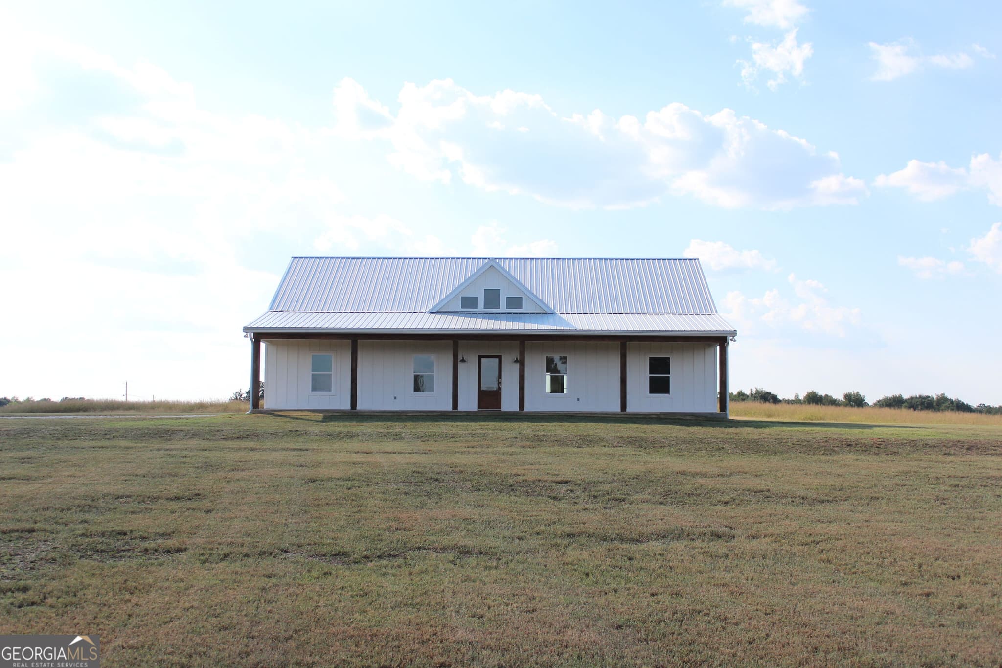 3 bedroom, 2 bathroom, 1,925 sq ft single family residence for sale at 825 New Town Church Road, Carlton, GA 30627 — photo 3
