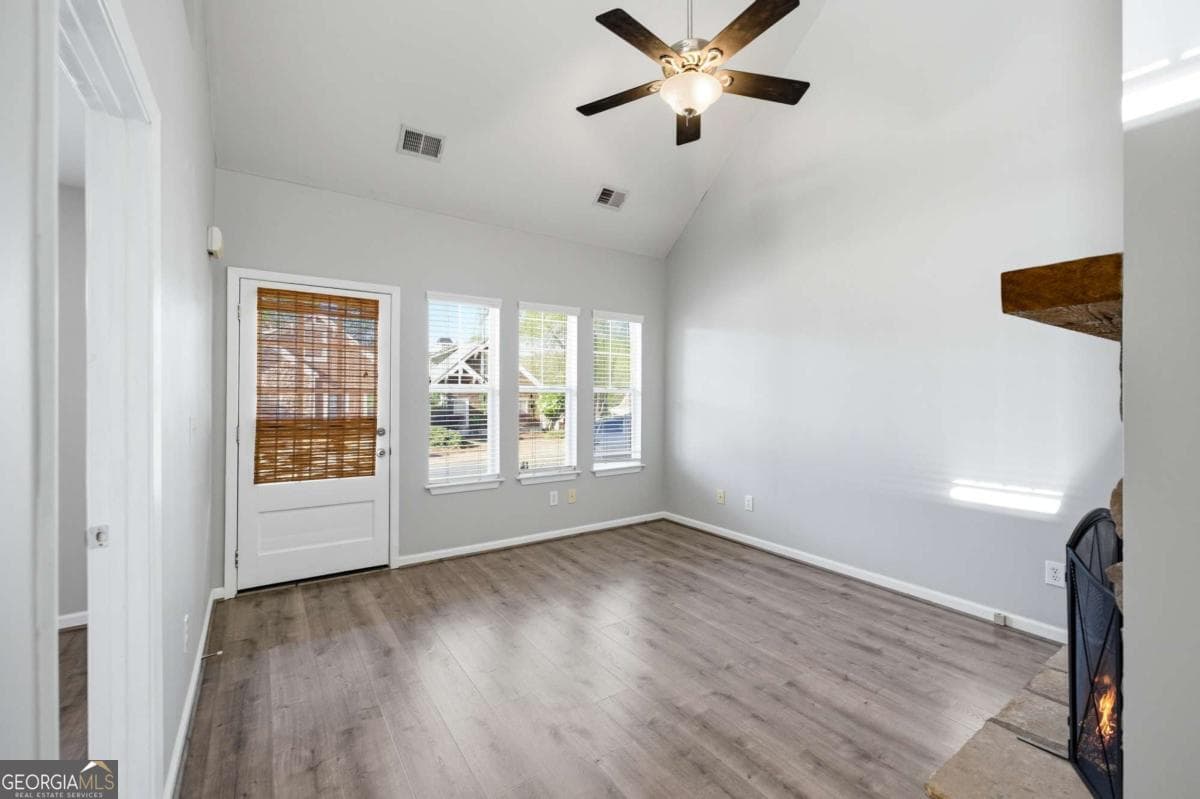3 bedroom, 1 bathroom, 1,052 sq ft single family residence for sale at 204 Lakeside Drive, Waleska, GA 30183 — photo 8
