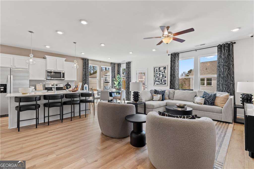 3 bedroom, 2.5 bathroom townhouse for sale at 231 Sanctuary Drive, Mcdonough, GA 30253 — photo 4