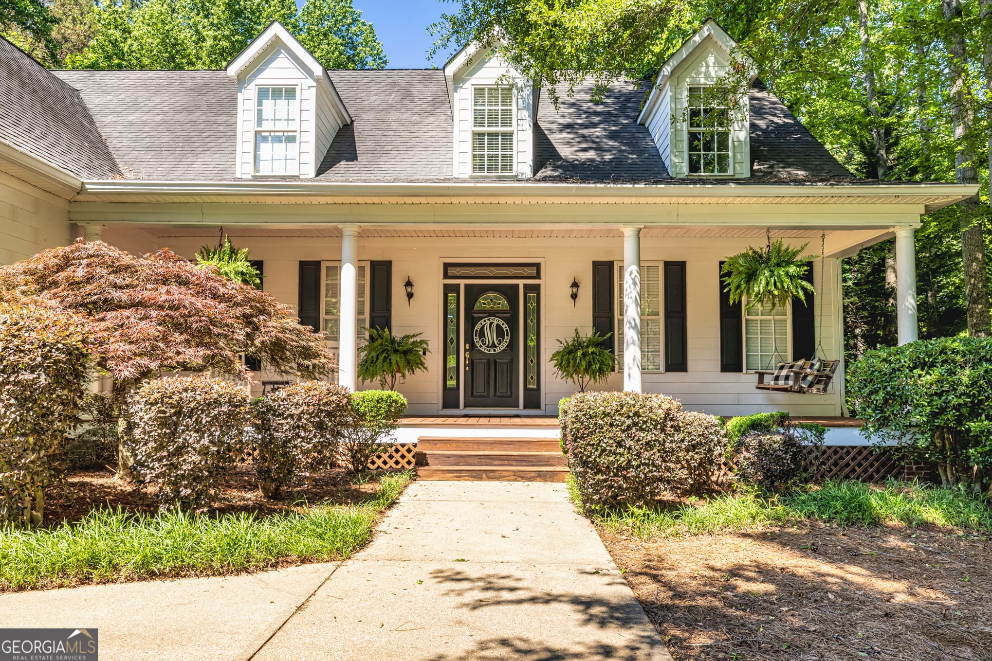 4 bedroom, 4.5 bathroom, 5,230 sq ft single family residence for sale at 305 South Shore Drive, Newnan, GA 30263 — photo 2