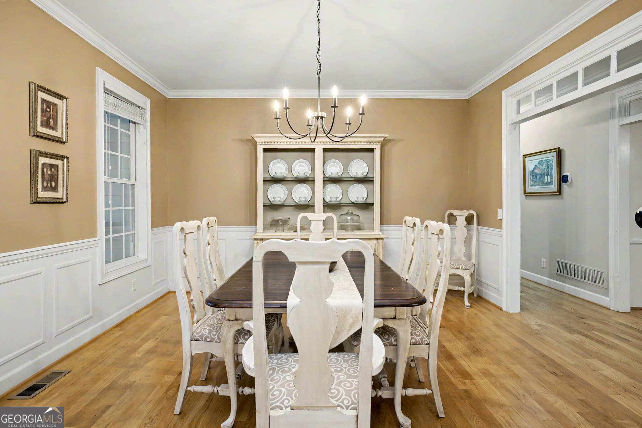 4 bedroom, 4.5 bathroom, 5,230 sq ft single family residence for sale at 305 South Shore Drive, Newnan, GA 30263 — photo 5