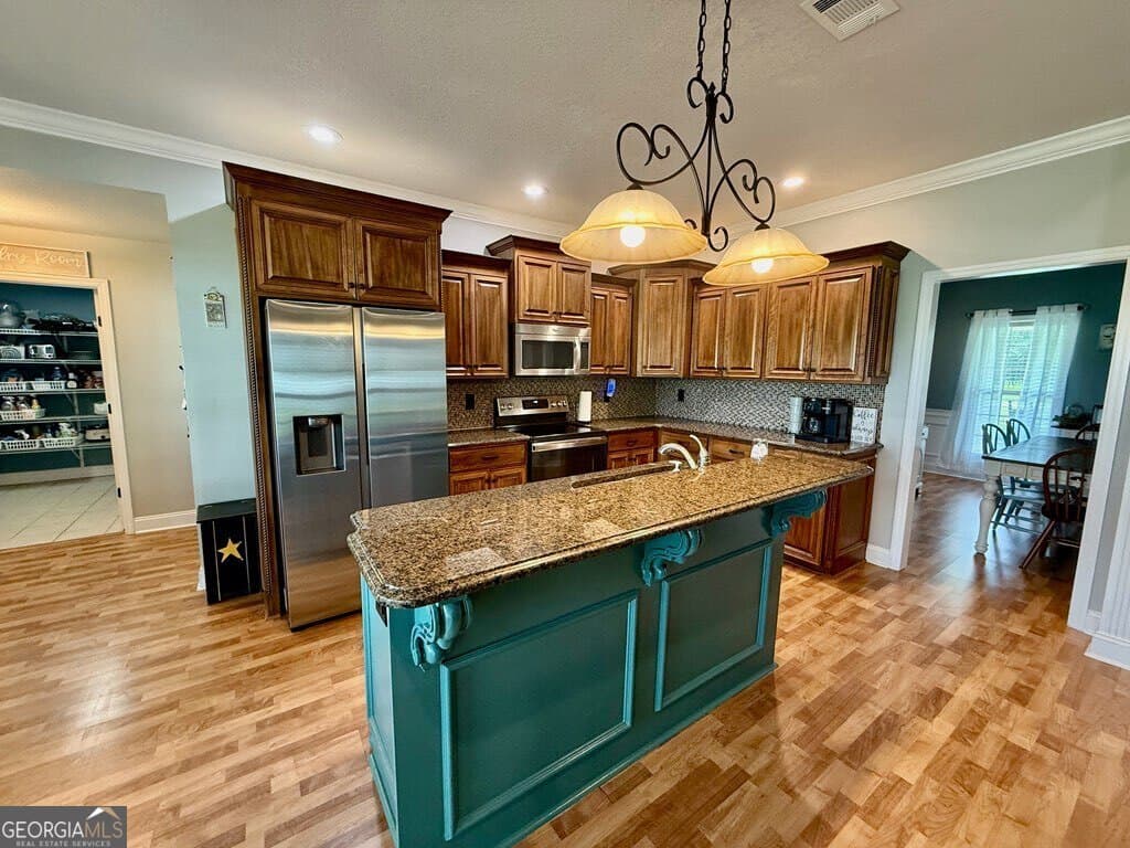 3 bedroom, 2 bathroom, 2,055 sq ft single family residence for sale at 631 Patterson Street, Sparks, GA 31647 — photo 10